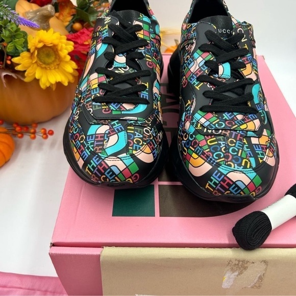 Men’s Gucci X North face low top trainers size 8, made in Italy - Picture 10 of 11